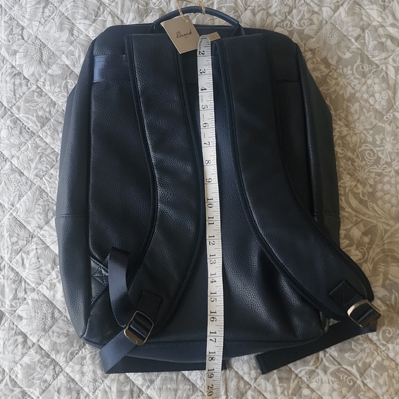 Davidson Backpack - Picture 11 of 13